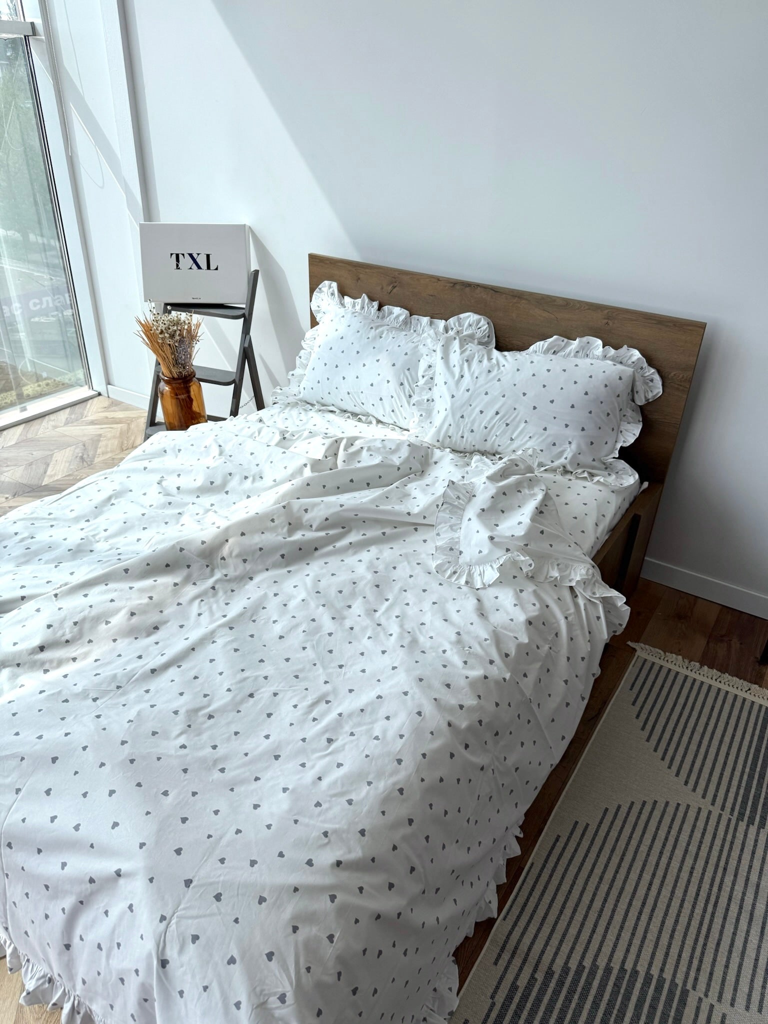 White Cotton Ranforce Bedding Set with Gray Hearts