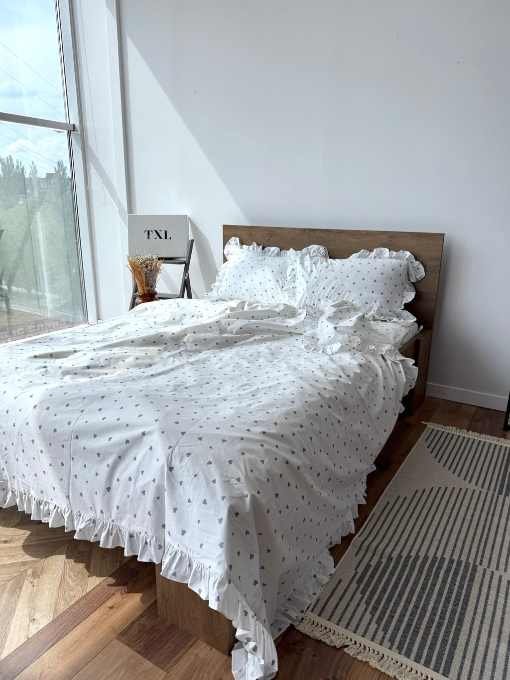 White Cotton Ranforce Bedding Set with Gray Hearts