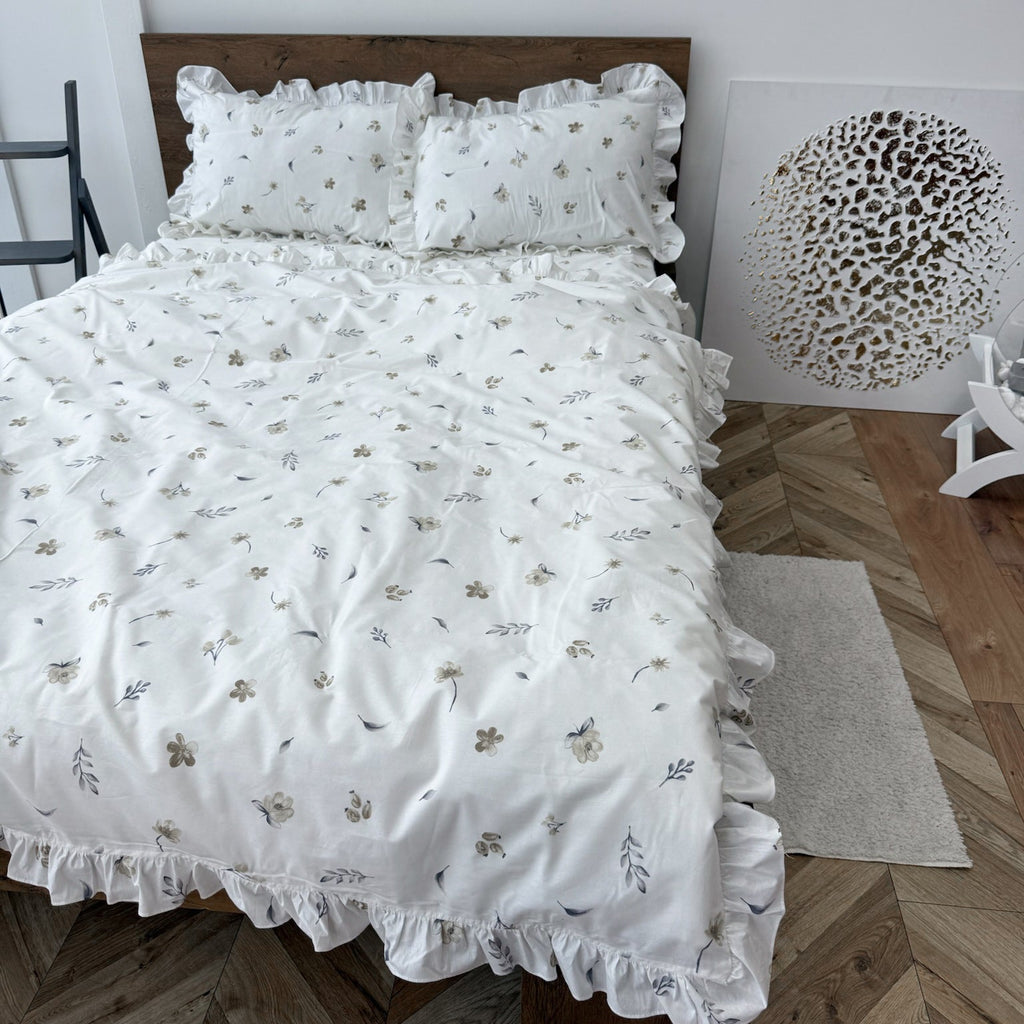 White Cotton Ranforce Floral Ruffle Bedding Set
