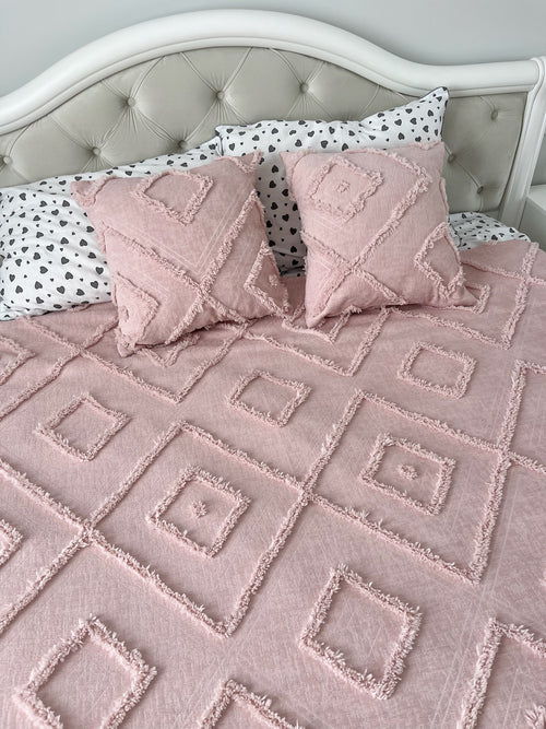 Blush Scandinavian Bedspread