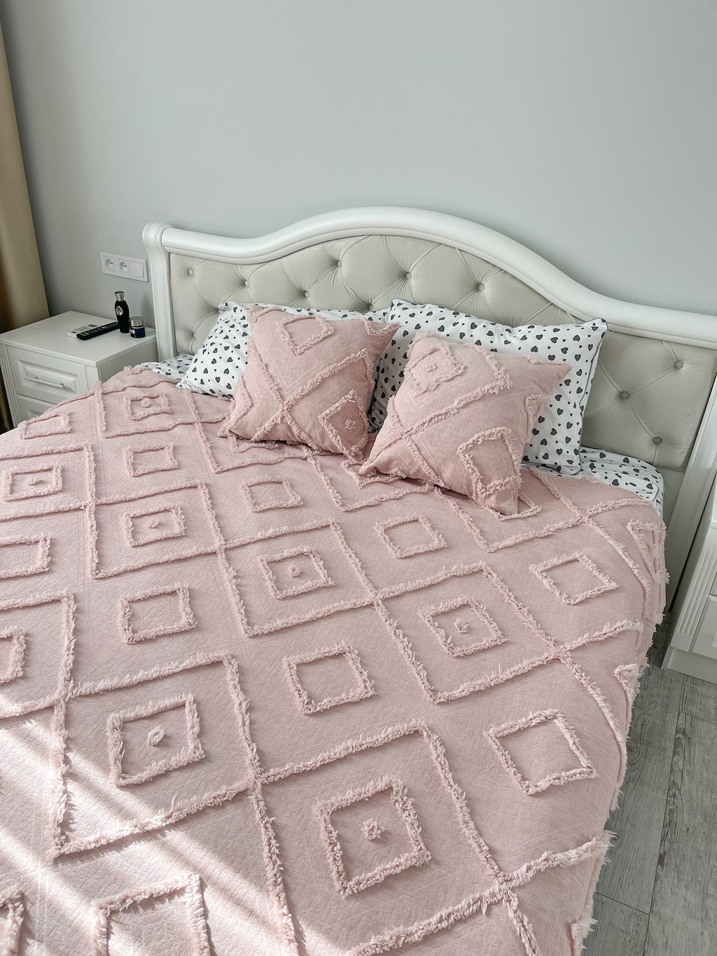 Blush Scandinavian Bedspread