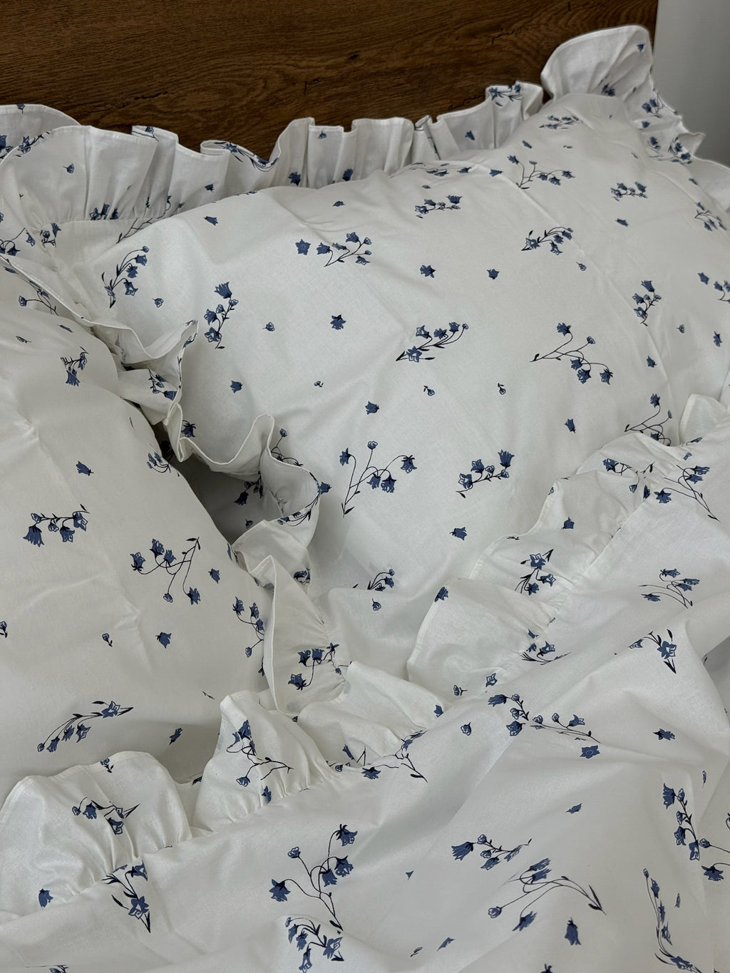 White Cotton Ranforce Floral Bedding Set