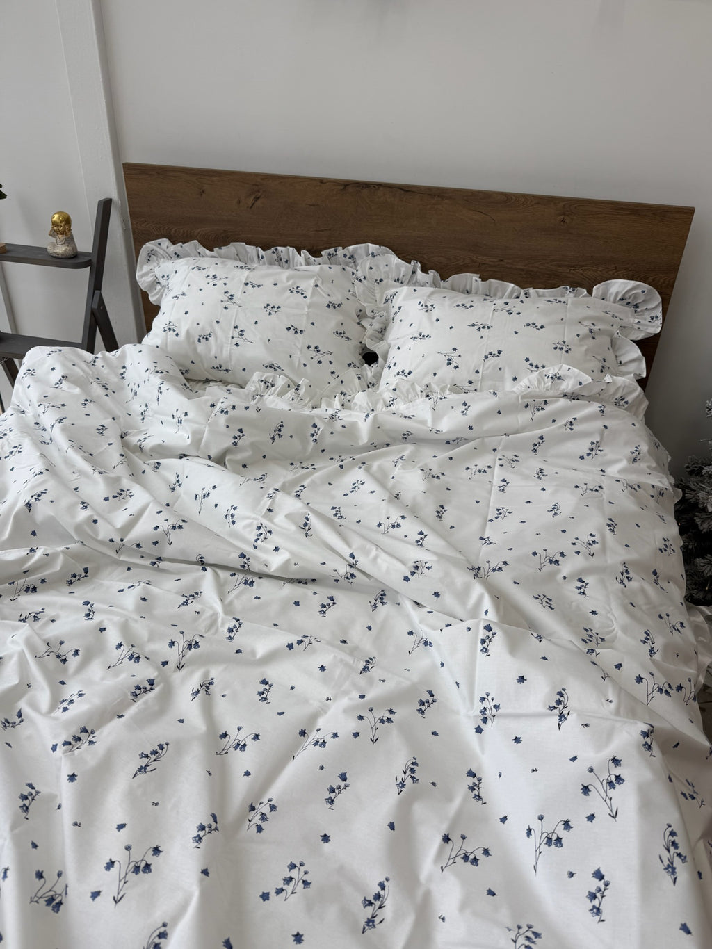 White Cotton Ranforce Floral Bedding Set