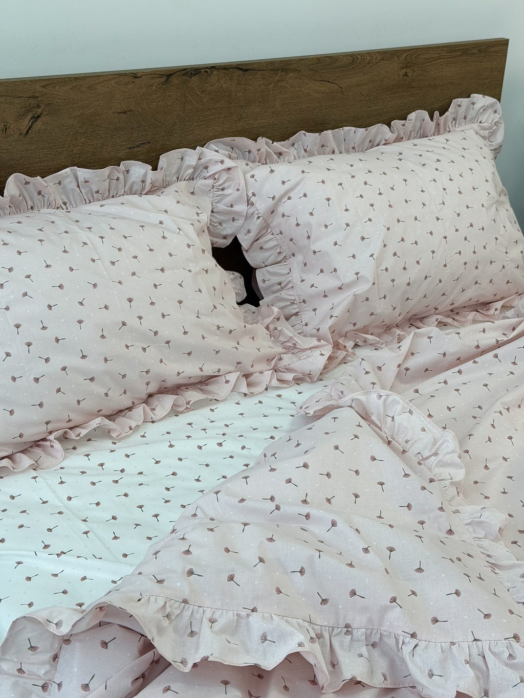 Soft Pink Cotton Ranforce Dandelion Bedding Set