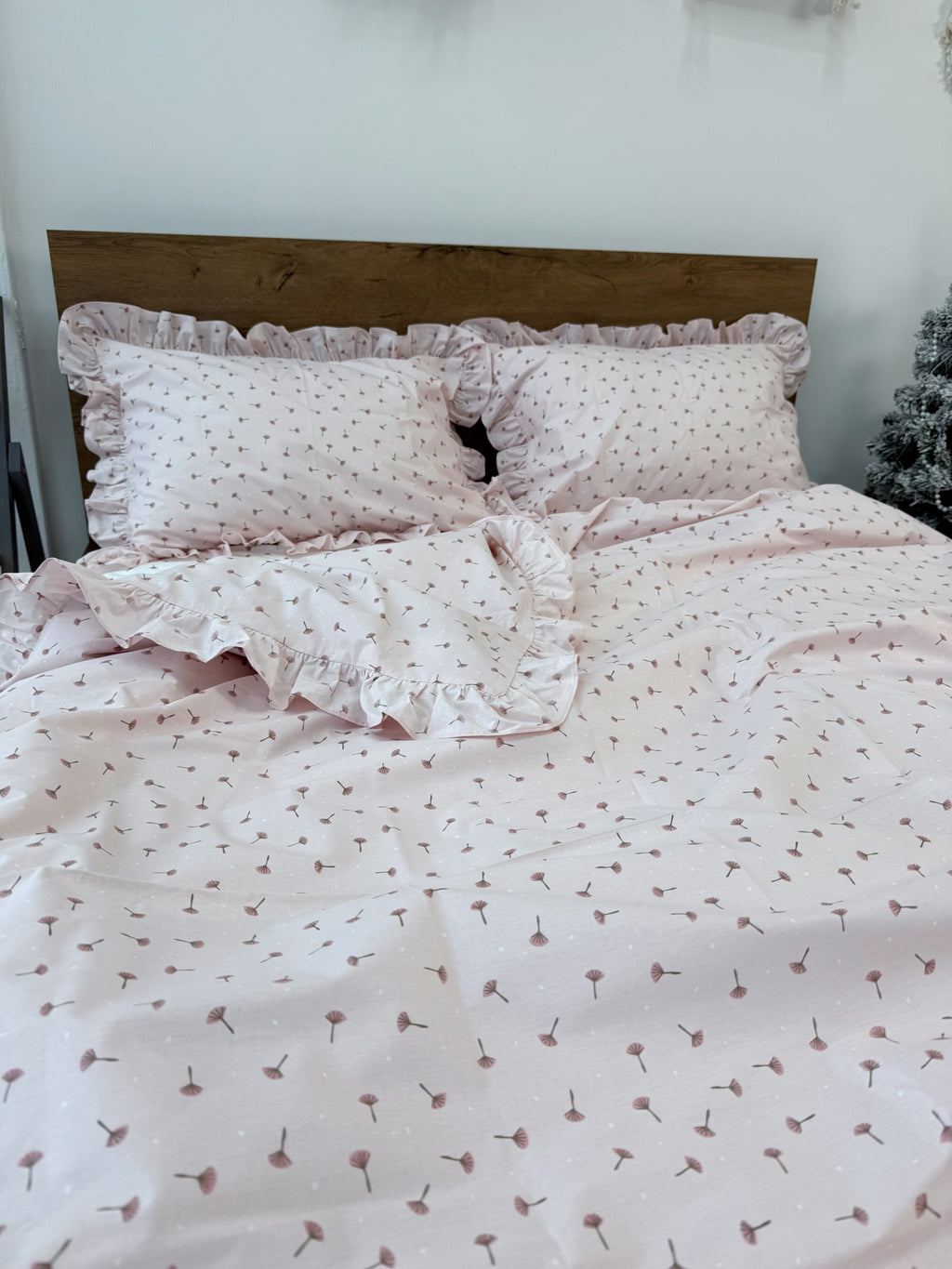 Soft Pink Cotton Ranforce Dandelion Bedding Set