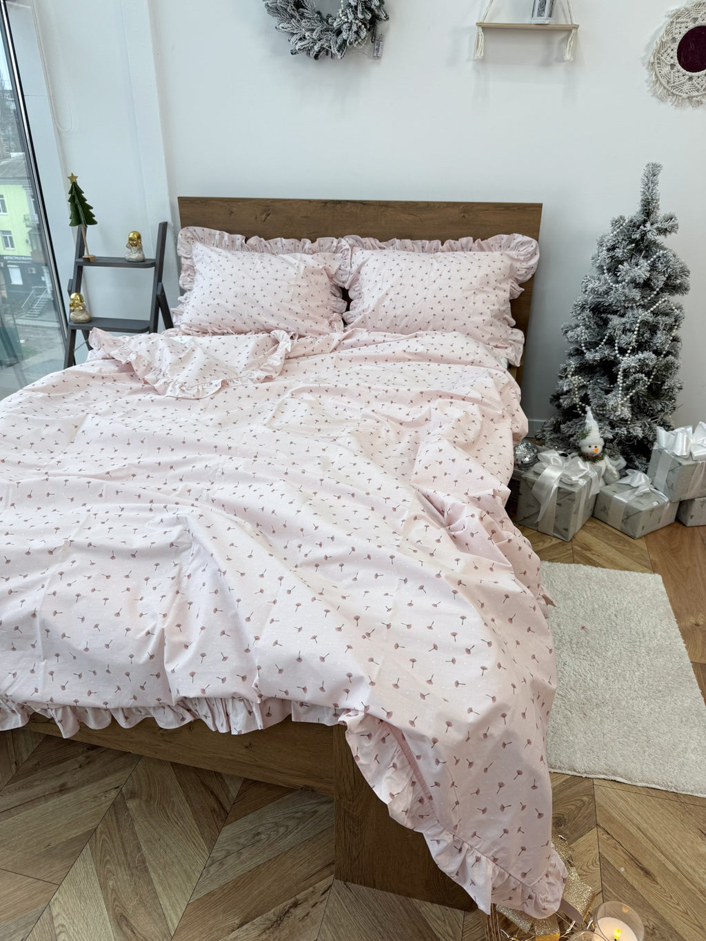 Soft Pink Cotton Ranforce Dandelion Bedding Set