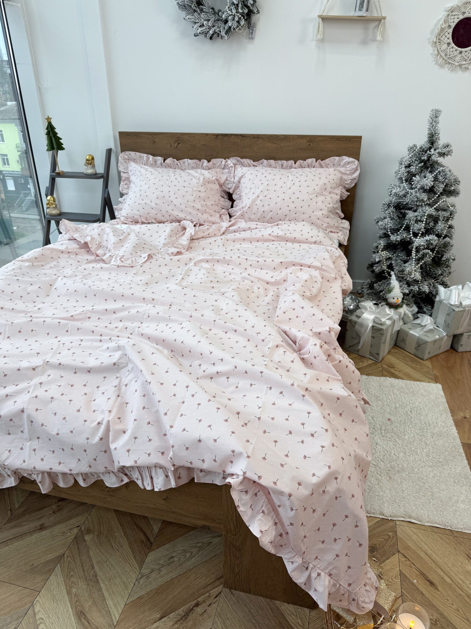 Soft Pink Cotton Ranforce Dandelion Bedding Set