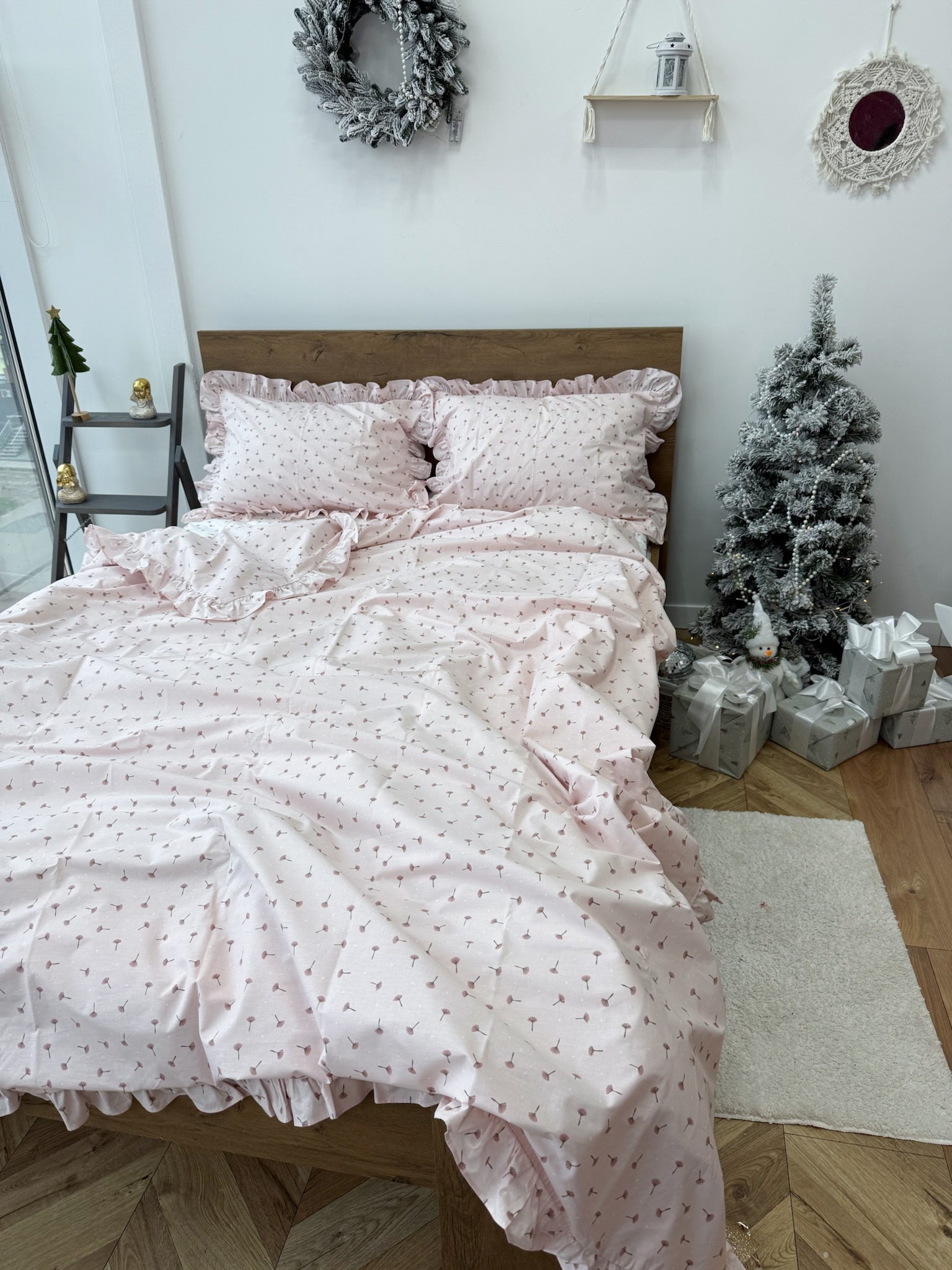 Soft Pink Cotton Ranforce Dandelion Bedding Set