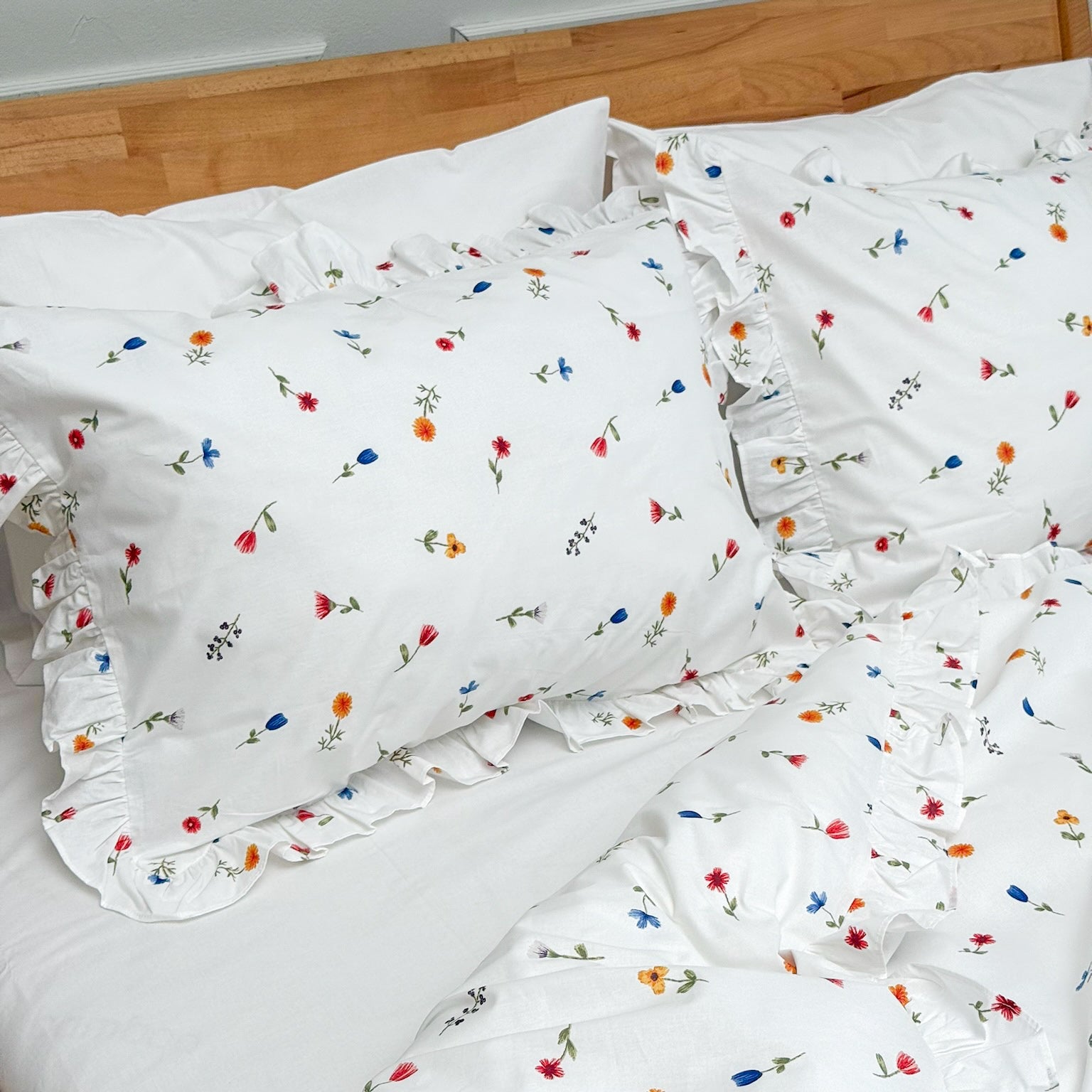 Floral Ruffle Bedding Set