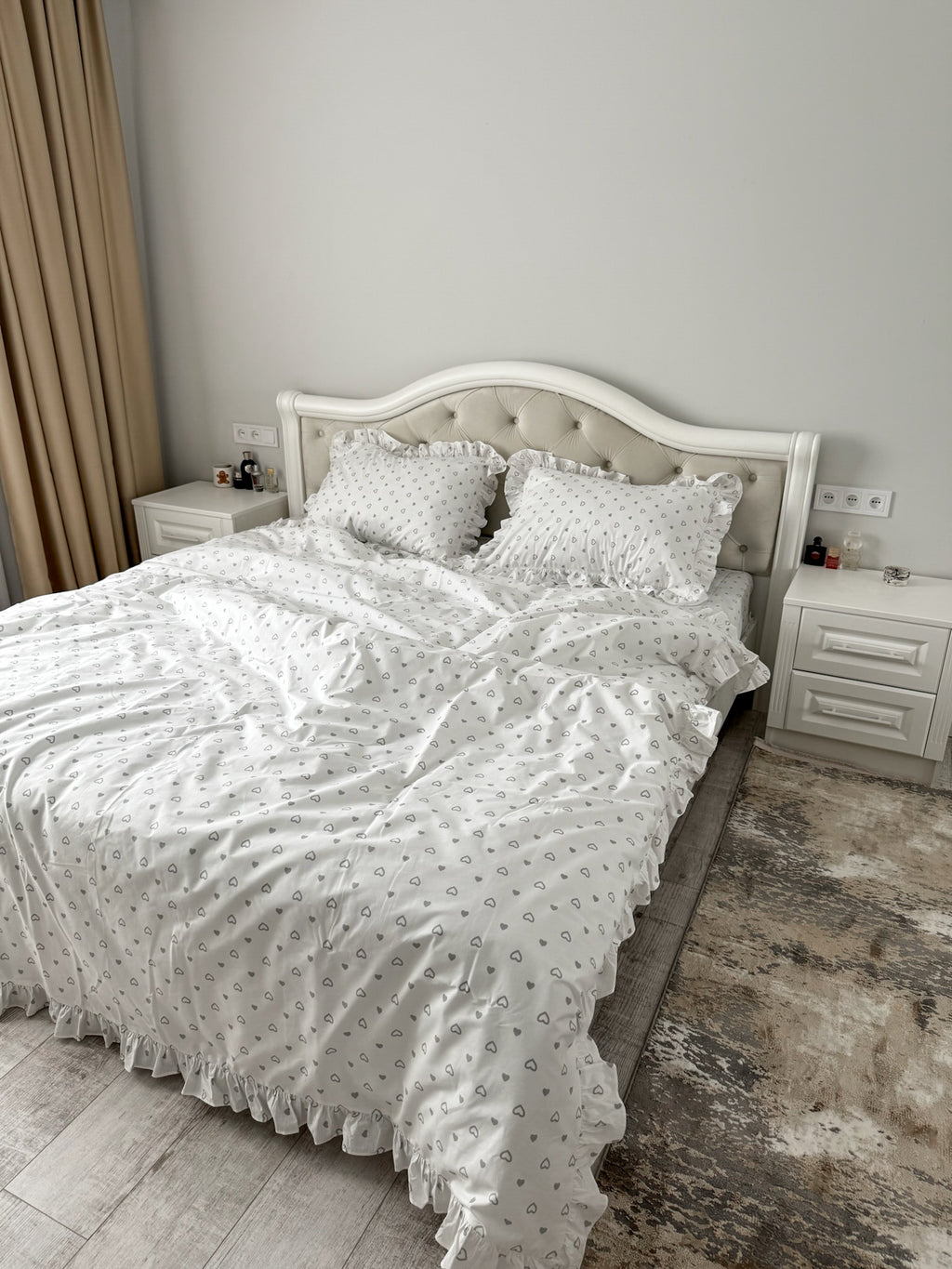 White Cotton Ranforce Ruffle Bedding Set with Gray Hearts