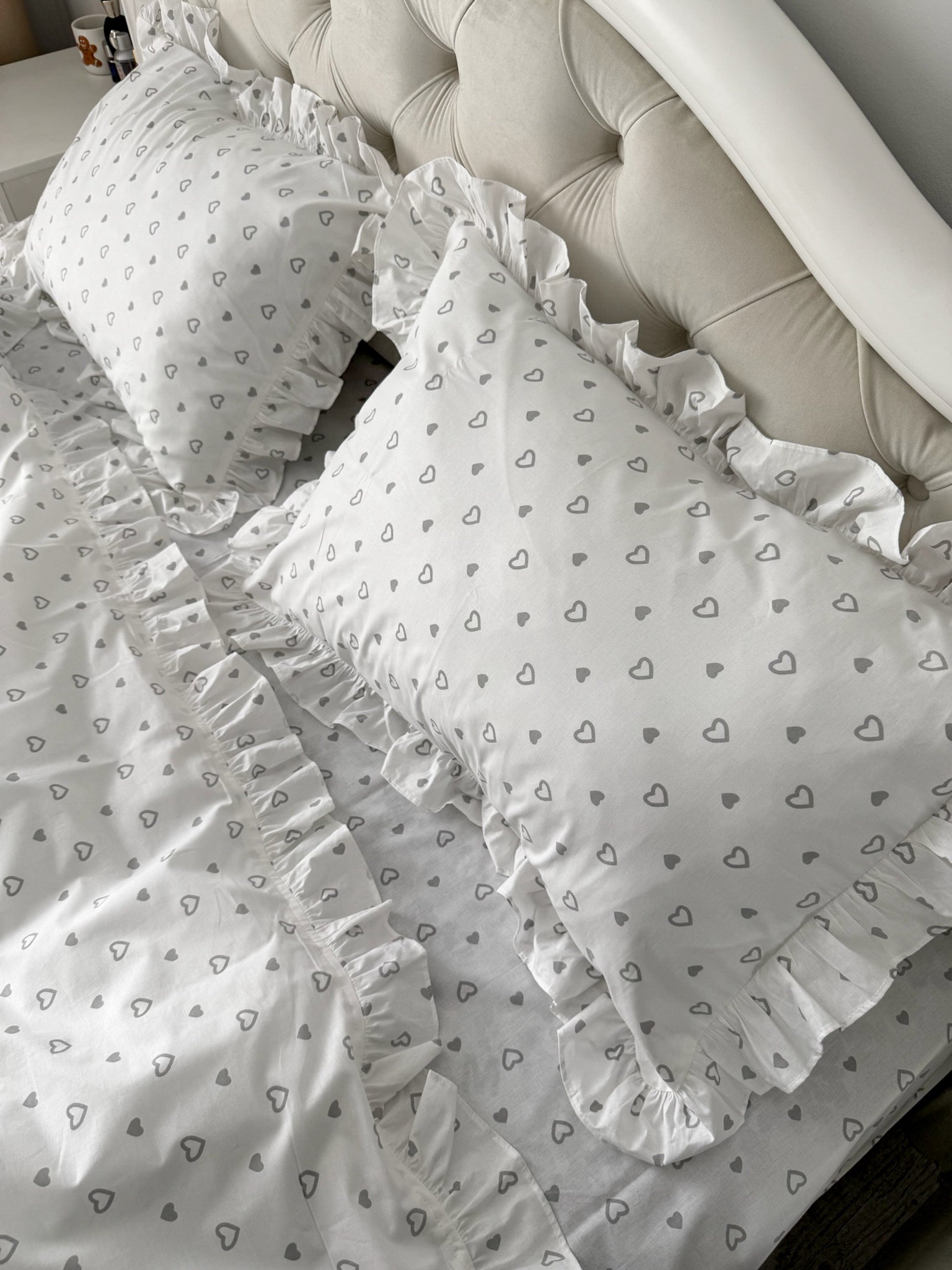 White Cotton Ranforce Ruffle Bedding Set with Gray Hearts