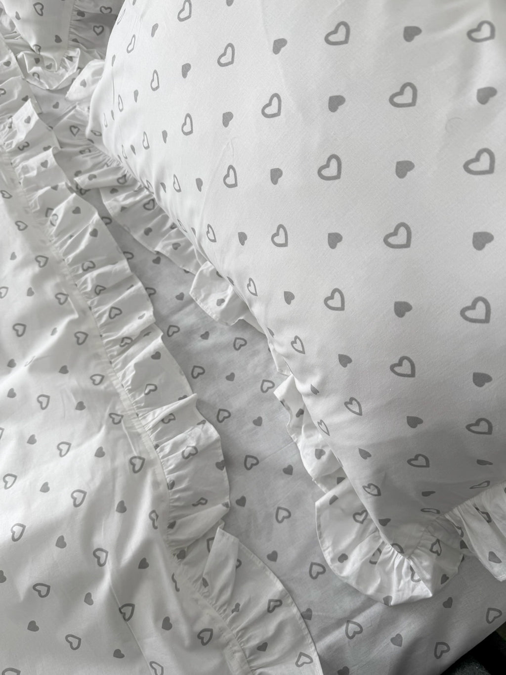 White Cotton Ranforce Ruffle Bedding Set with Gray Hearts