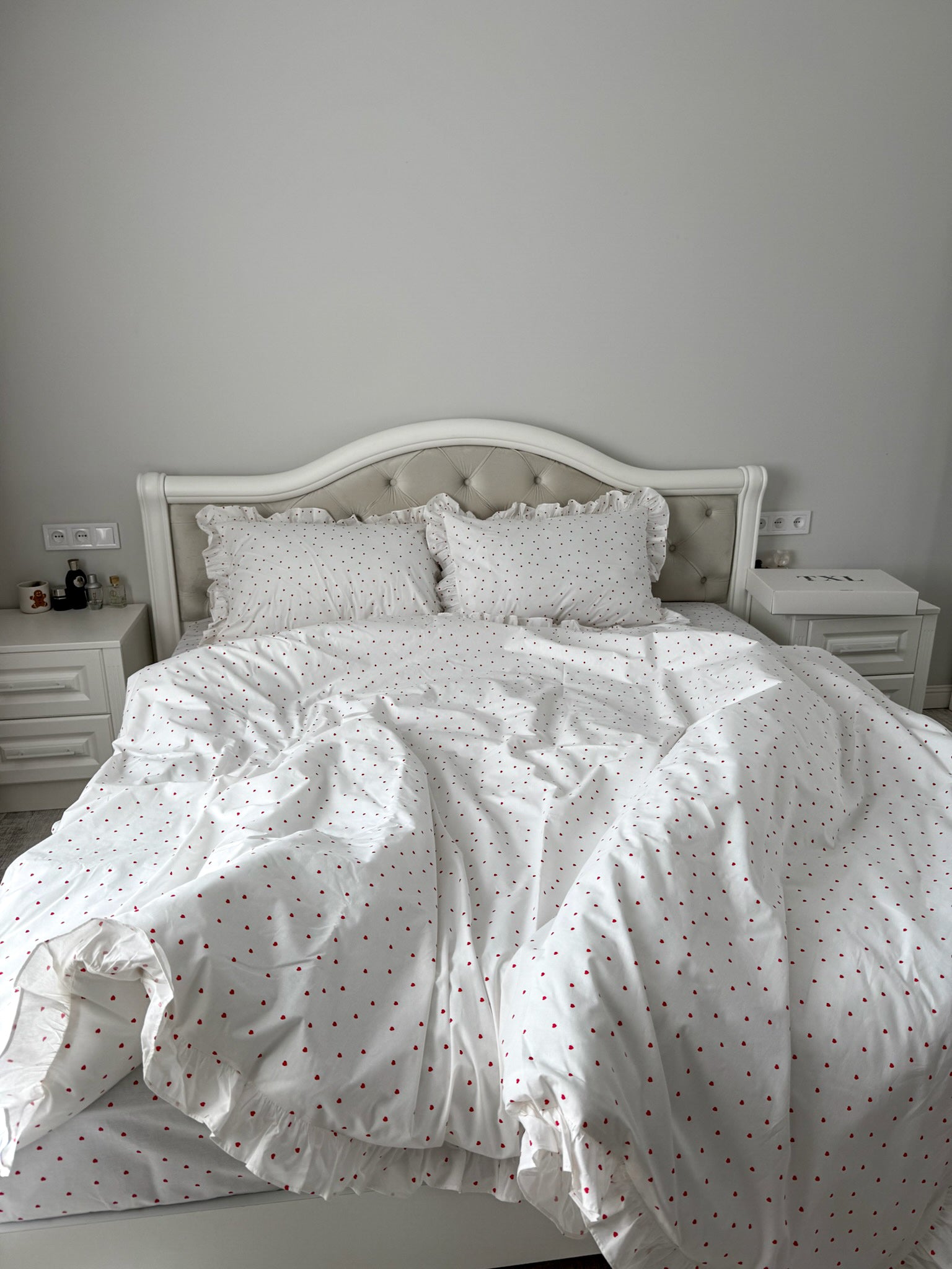 White Cotton Ranforce Ruffle Bedding Set with Red Hearts