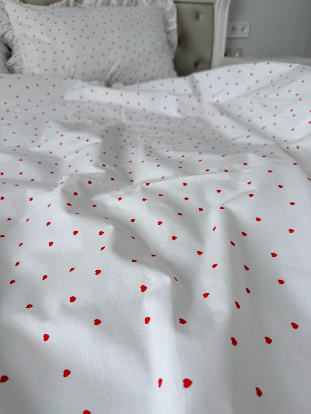 White Cotton Ranforce Ruffle Bedding Set with Red Hearts
