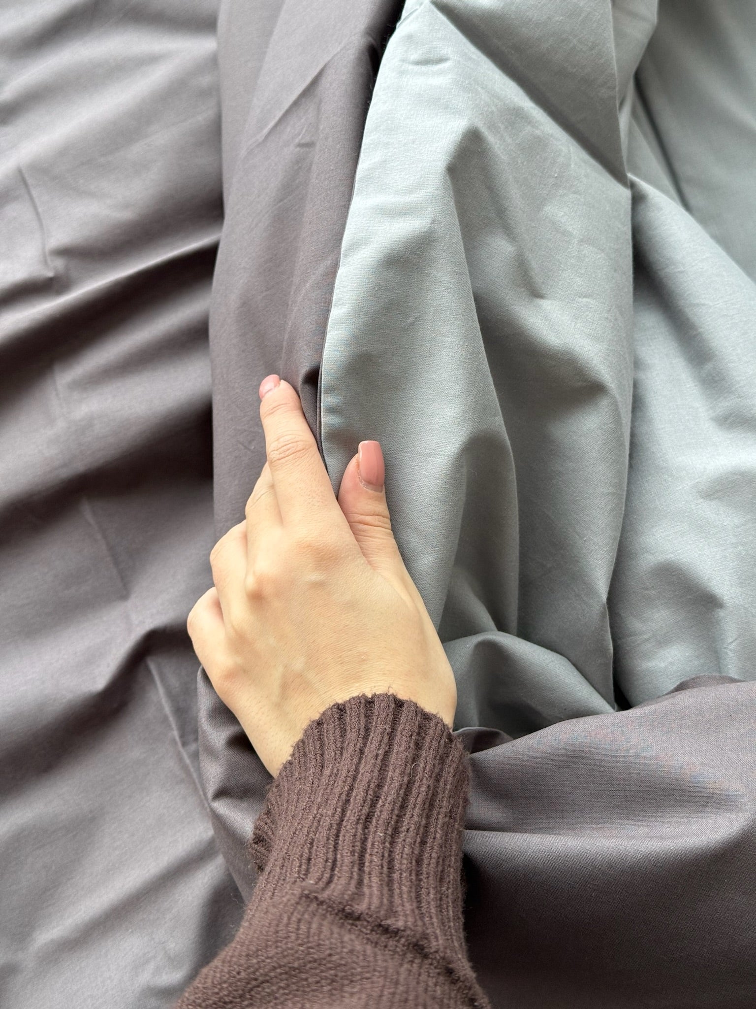 Graphite and Gray Cotton Bedding Set