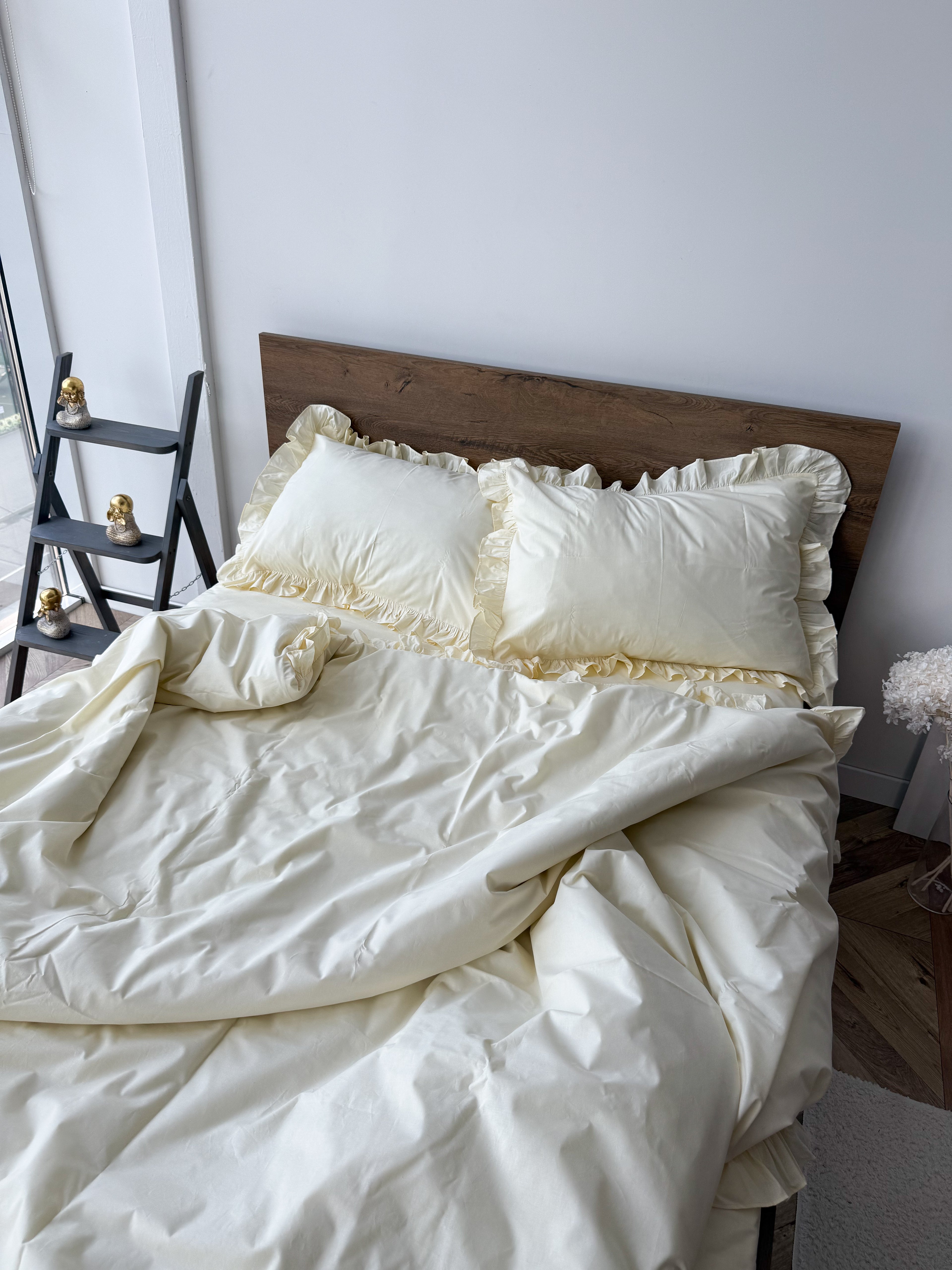 Cream Cotton Ranforce Ruffle Bedding Set