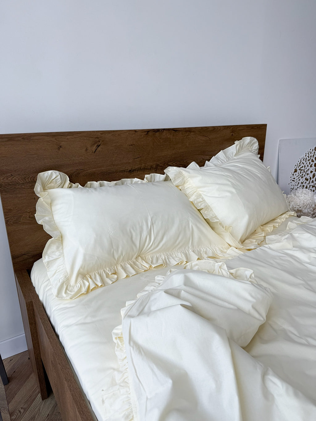 Cream Cotton Ranforce Ruffle Bedding Set