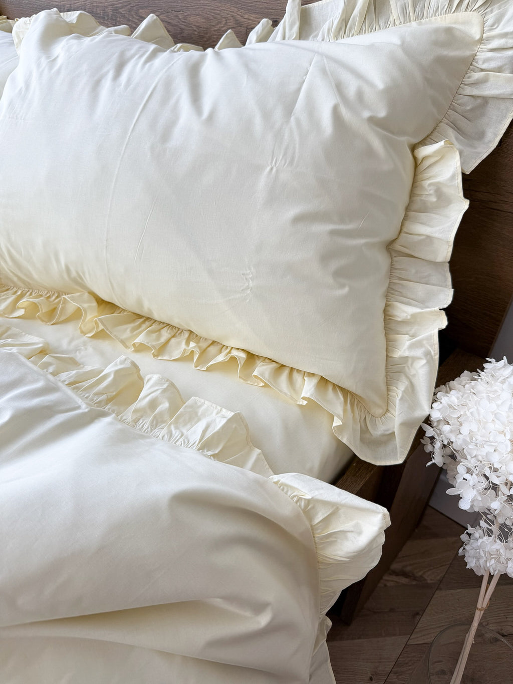 Cream Cotton Ranforce Ruffle Bedding Set