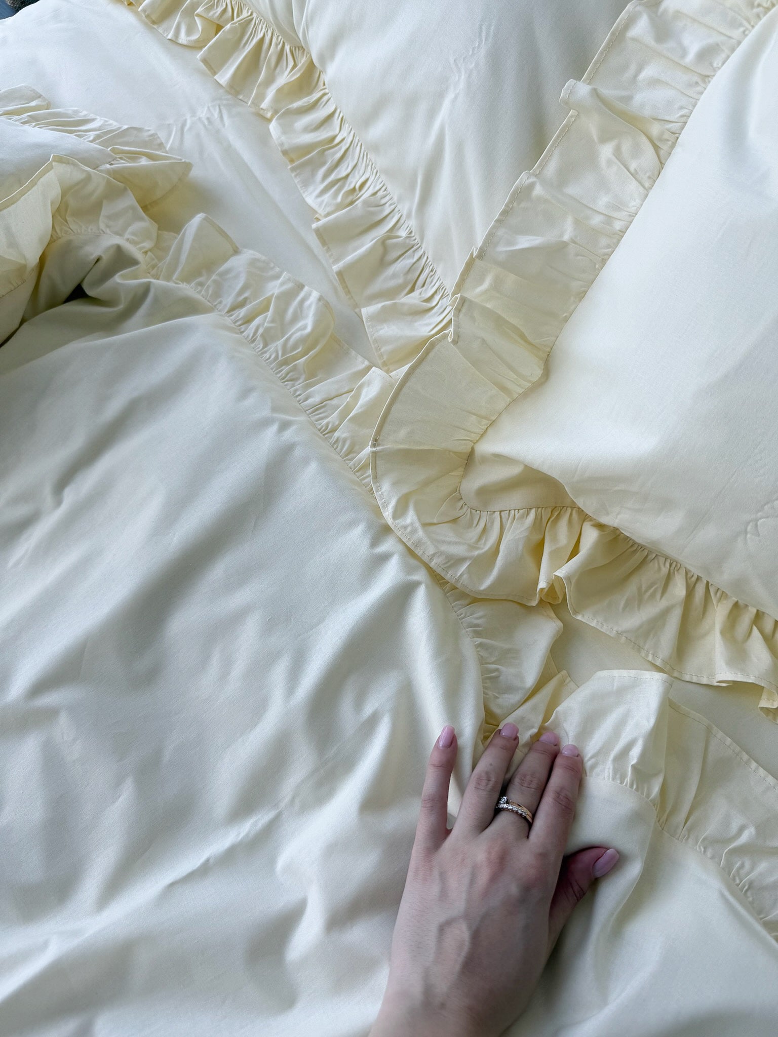 Cream Cotton Ranforce Ruffle Bedding Set