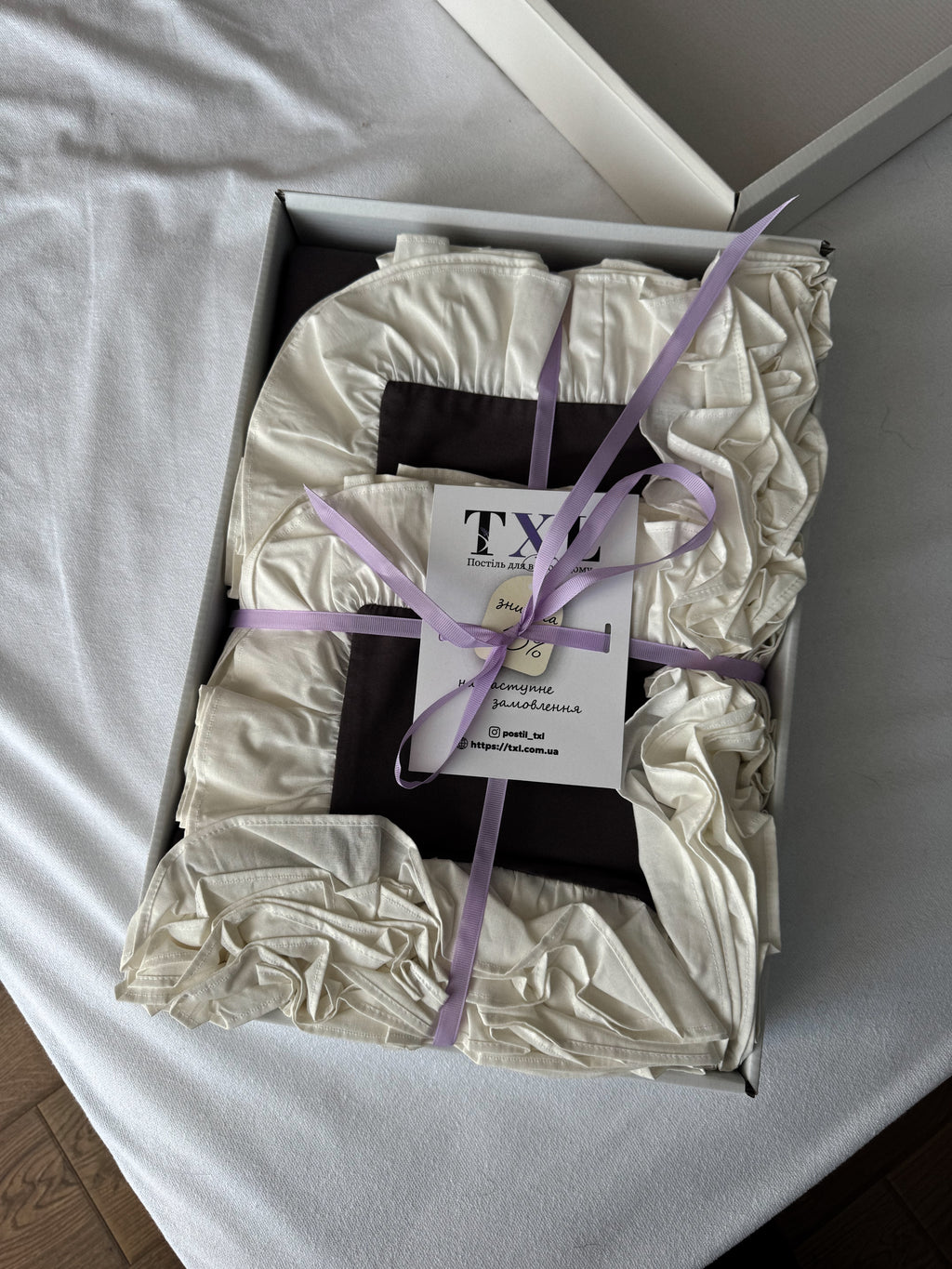 Graphite Gray Ruffle Bedding Set (100% Cotton Ranforce) | White Ruffles | Handmade