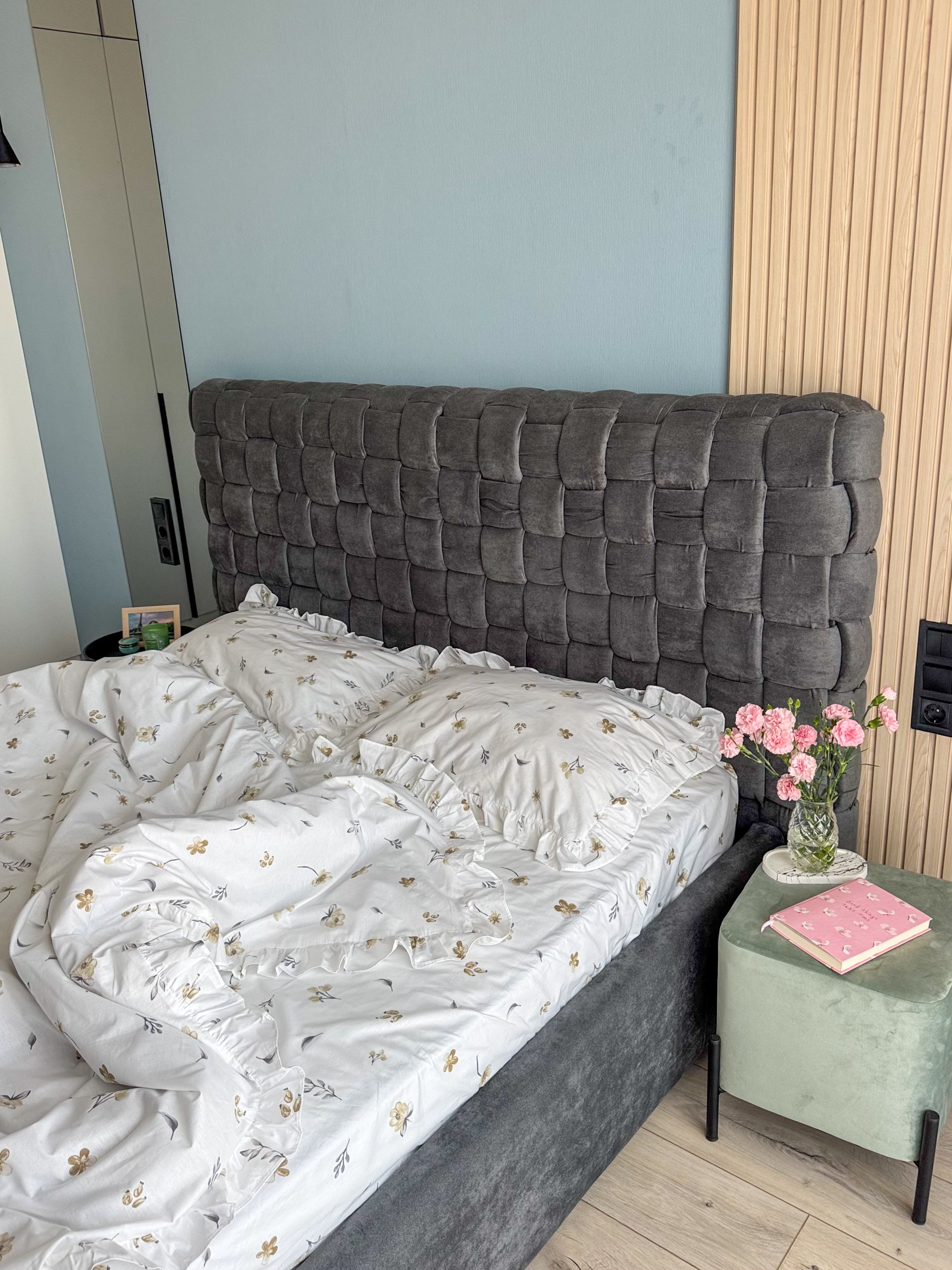 Floral Ruffle Bedding Set in Milk