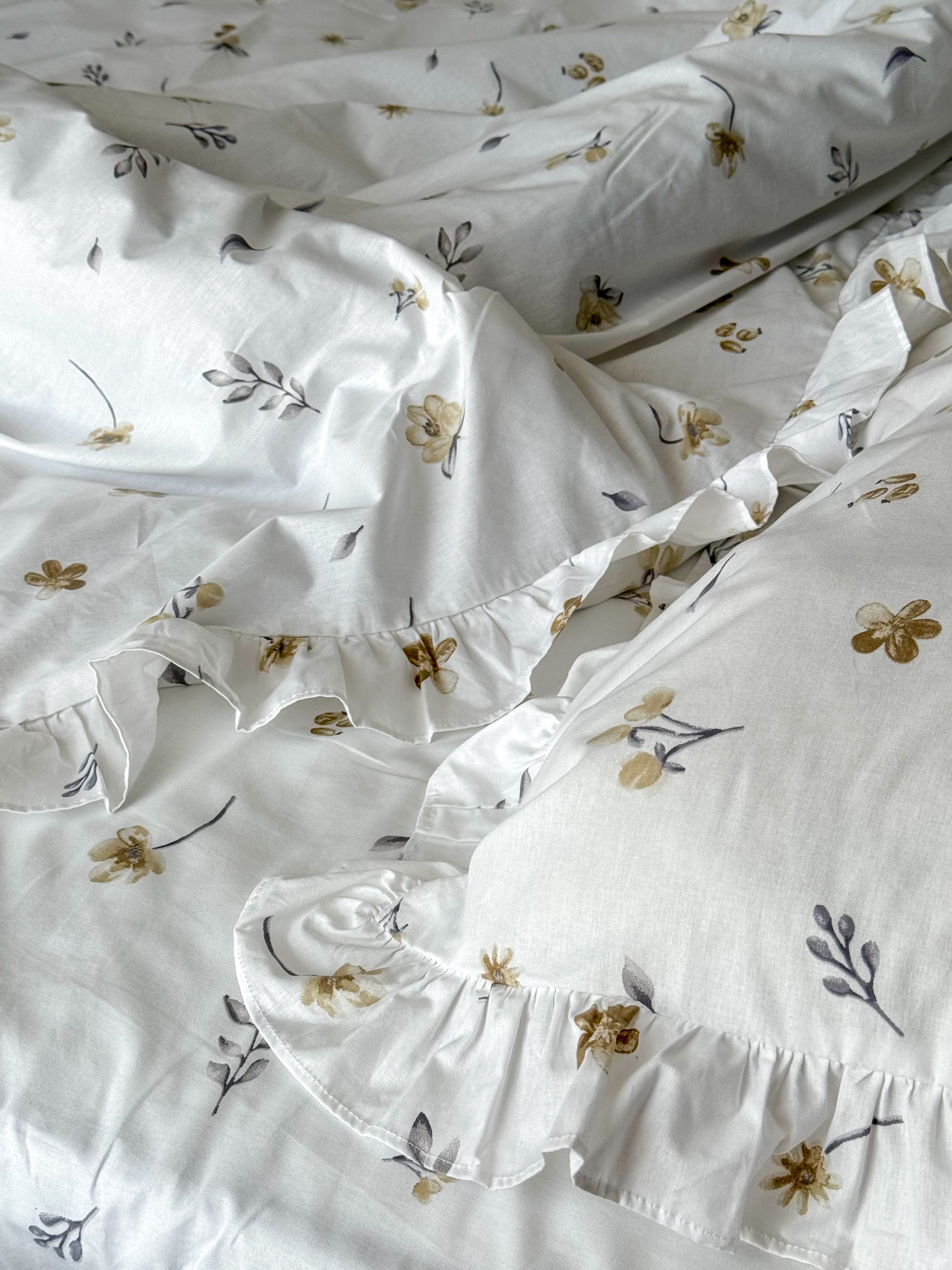 Floral Ruffle Bedding Set in Milk