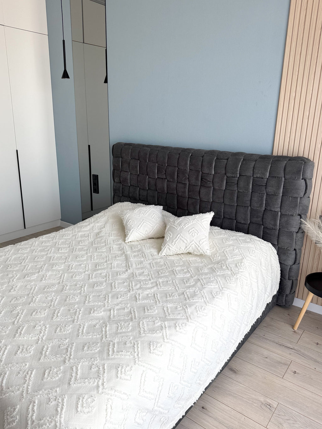 Ivory Scandinavian Bedspread
