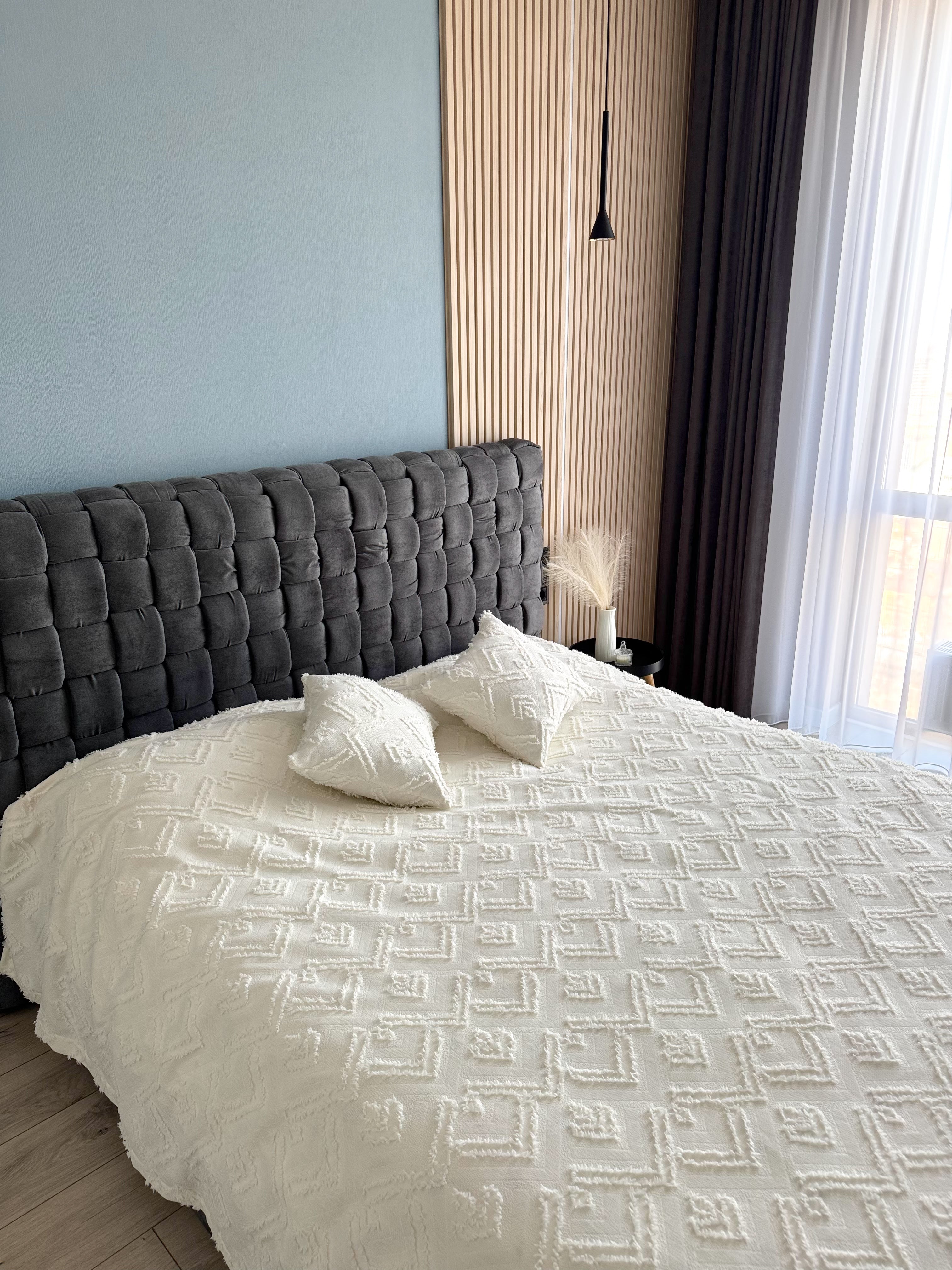 Ivory Scandinavian Bedspread