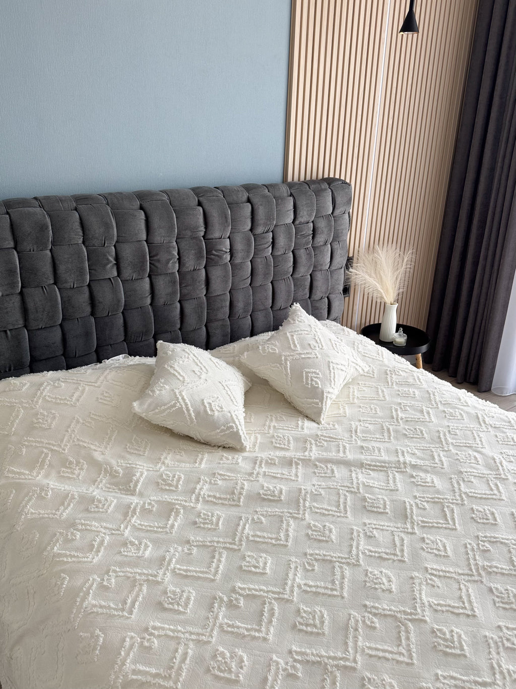 Ivory Scandinavian Bedspread