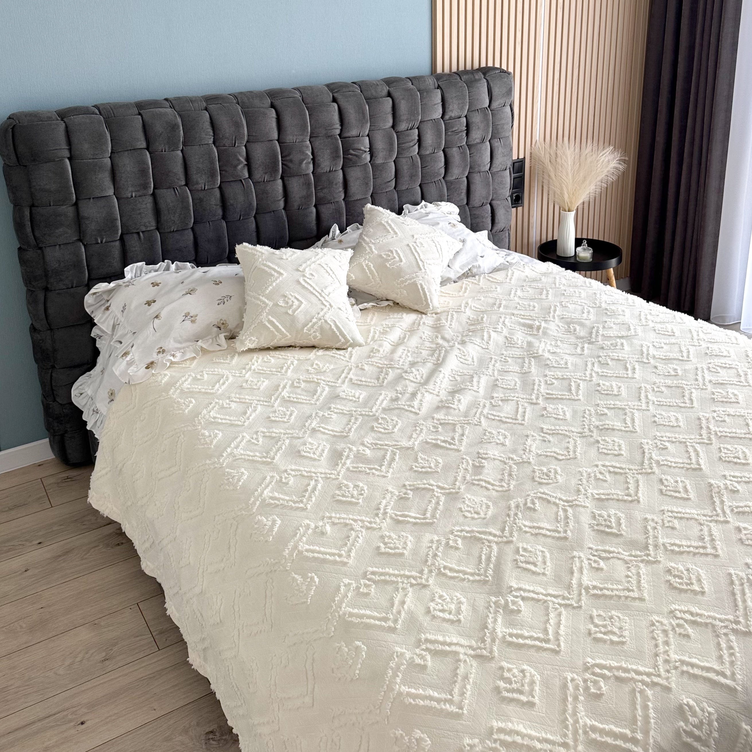 Ivory Scandinavian Bedspread