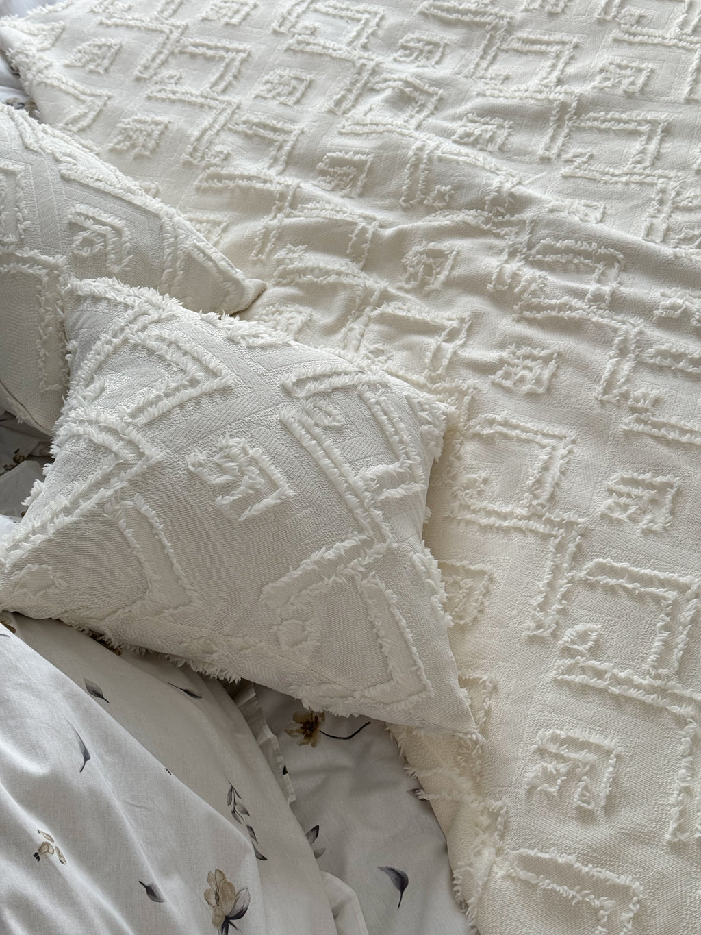 Ivory Scandinavian Bedspread
