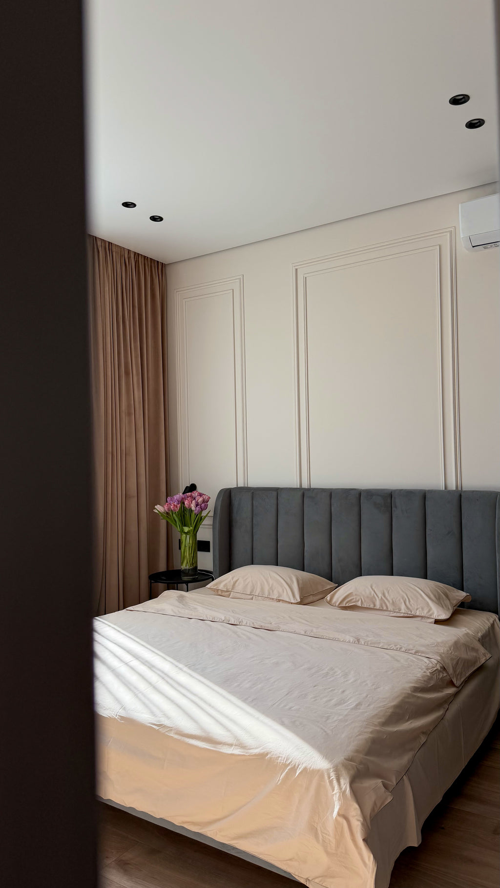 Beige Percale Bedding Set with Piping