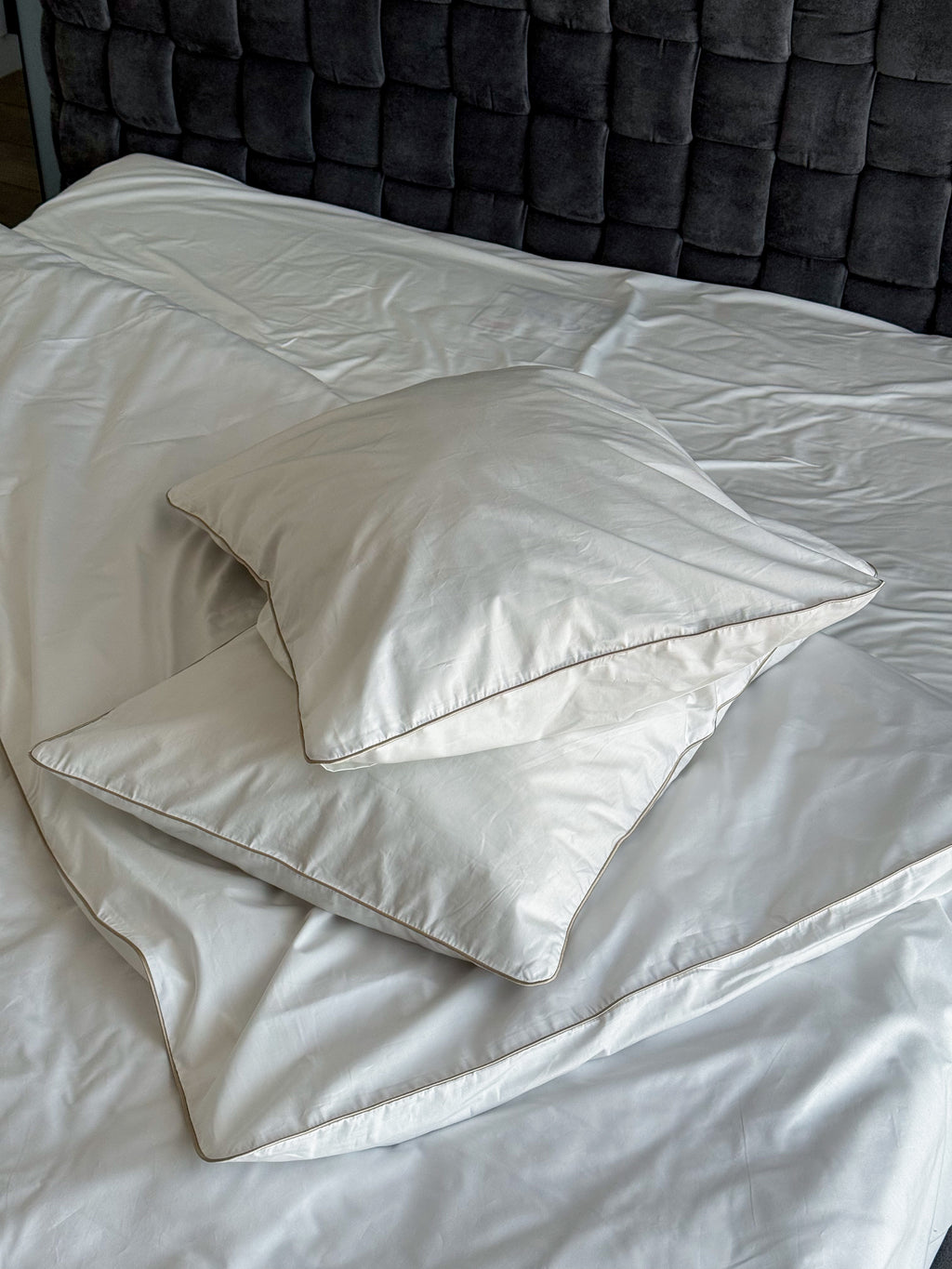 Premium Milk Percale Bedding Set with Piping