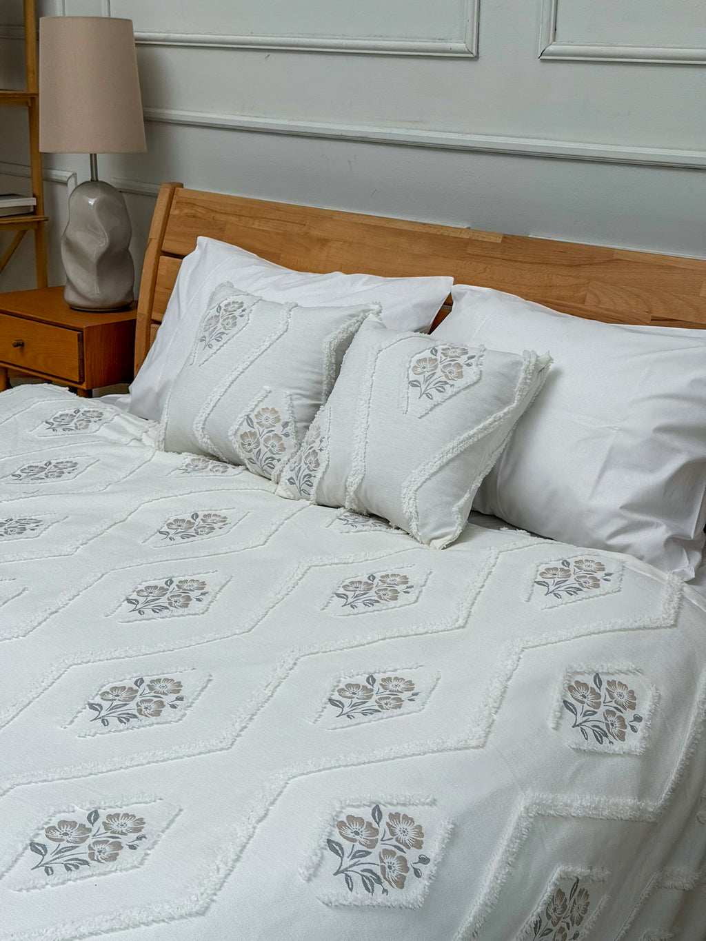 Ivory Patterned Scandinavian Bedspread