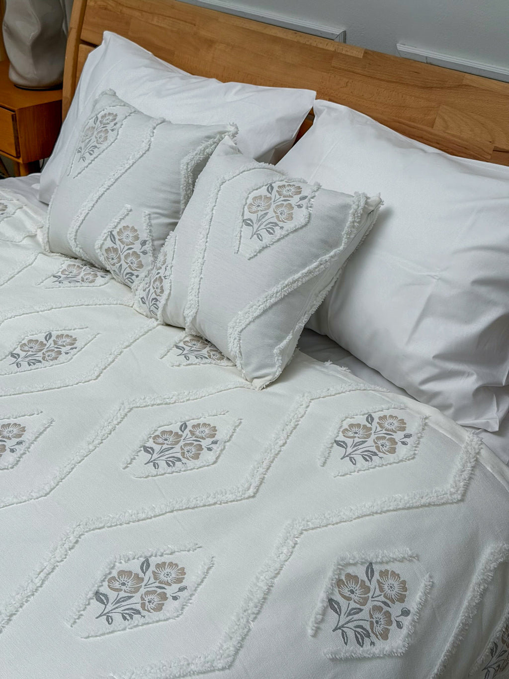 Ivory Patterned Scandinavian Bedspread