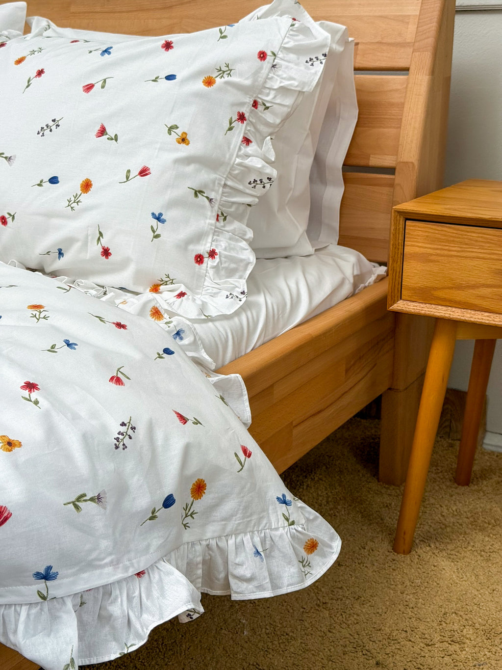 Floral Ruffle Bedding Set