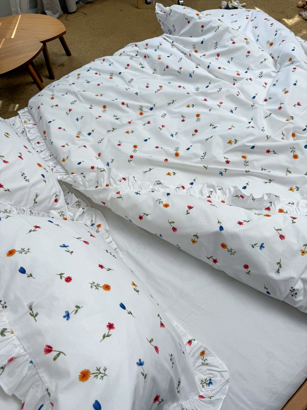 Floral Ruffle Bedding Set
