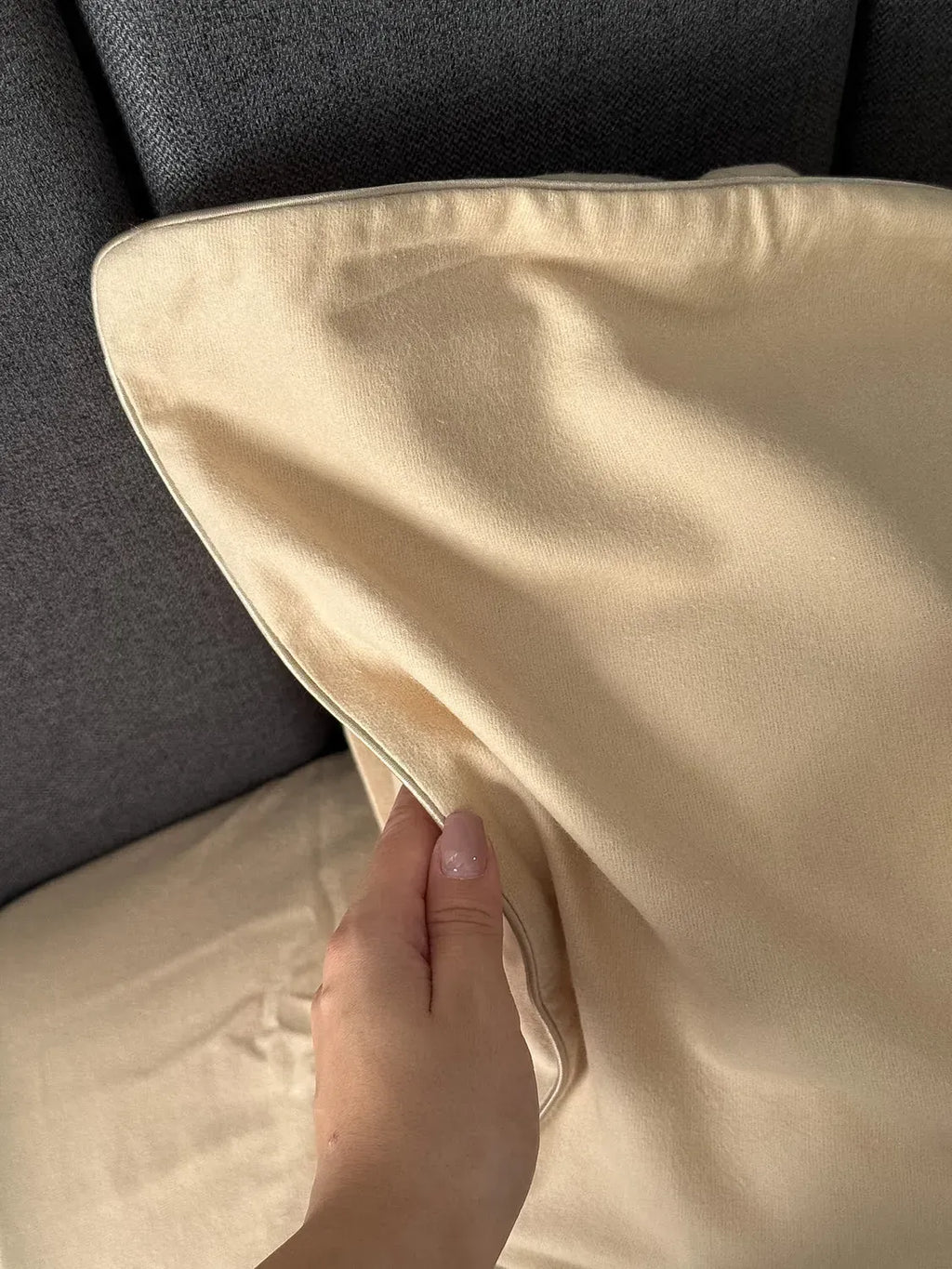 Beige Cotton Flannel Duvet Cover Set with Pillowcase Trim — photo 7