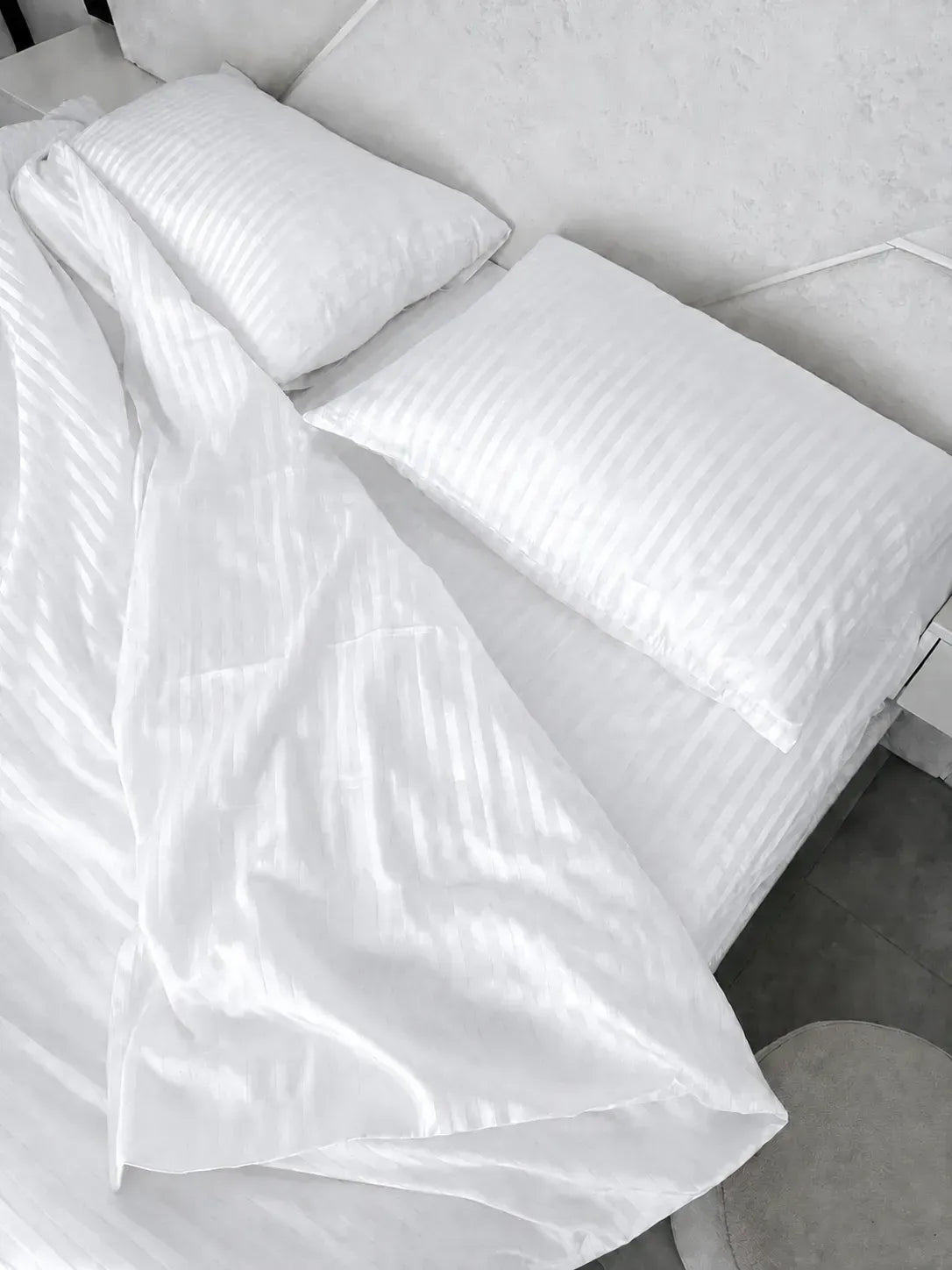 White Cotton Stripe Sateen Duvet Cover Set — photo 1