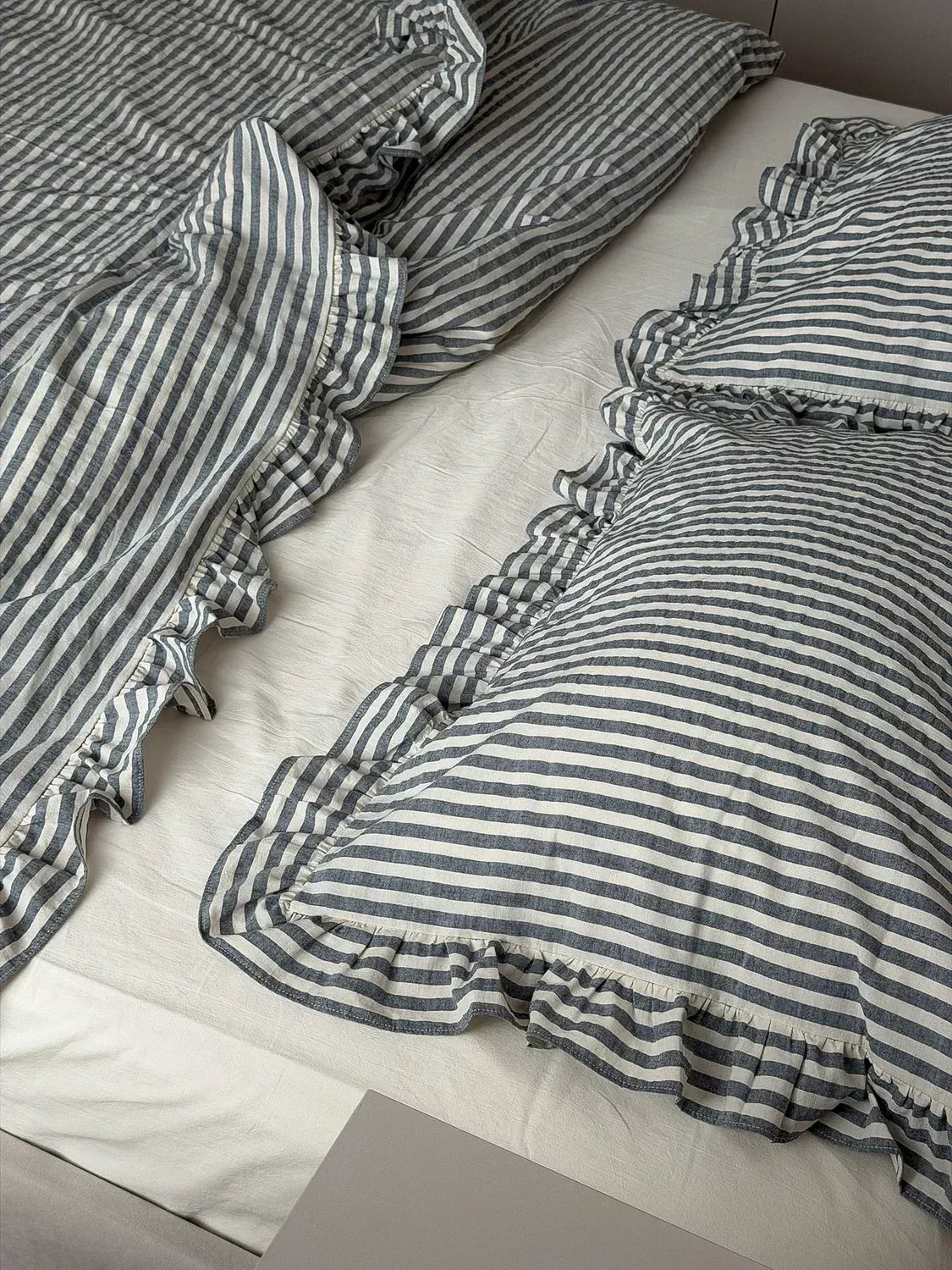 Cream Washed Cotton Duvet Cover Set with Striped Ruffles — photo 5