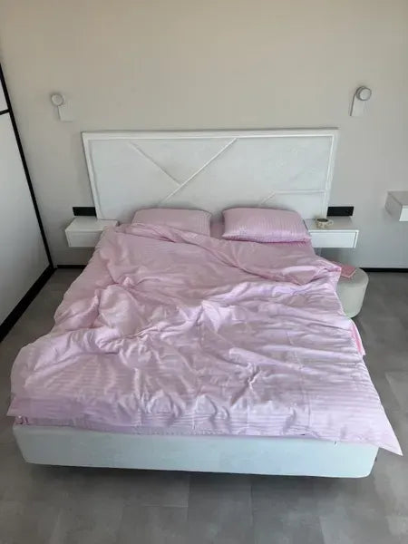 Pudrowy komplet pościeli ze stripe satyny
