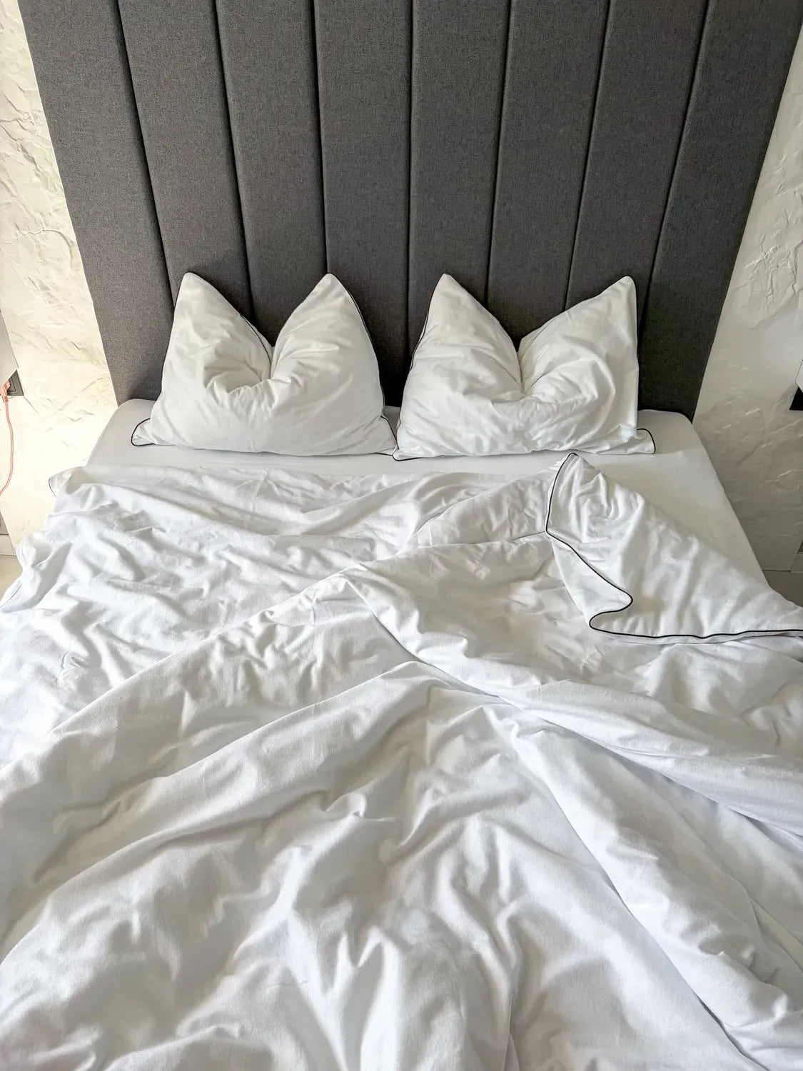 White Cotton Flannel Duvet Cover Set with Black Trim — photo 3