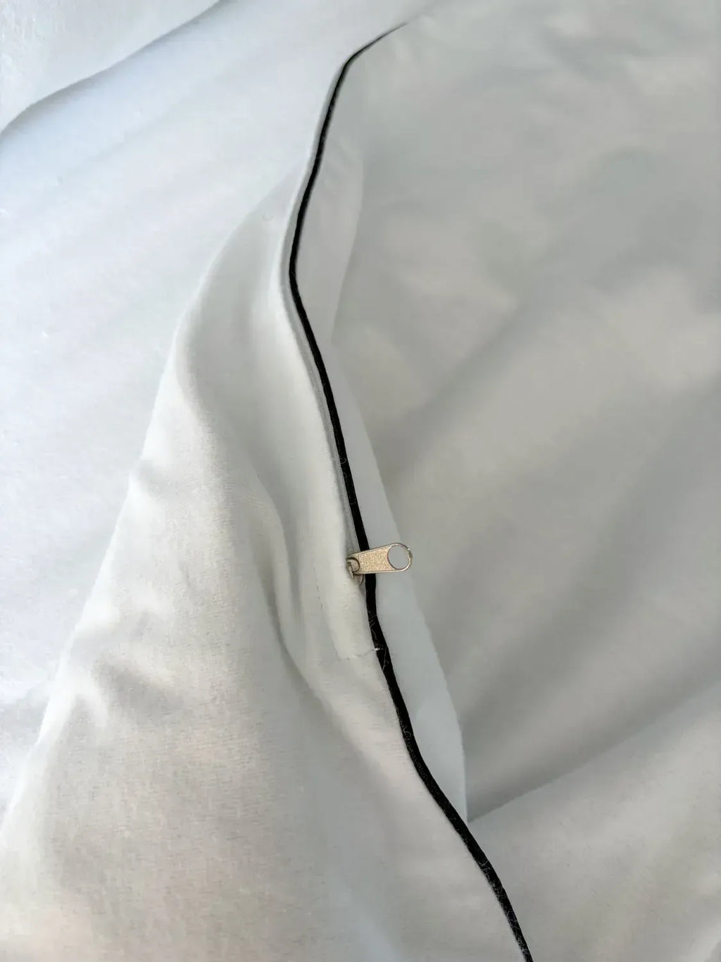 White Cotton Flannel Duvet Cover Set with Black Trim — photo 7