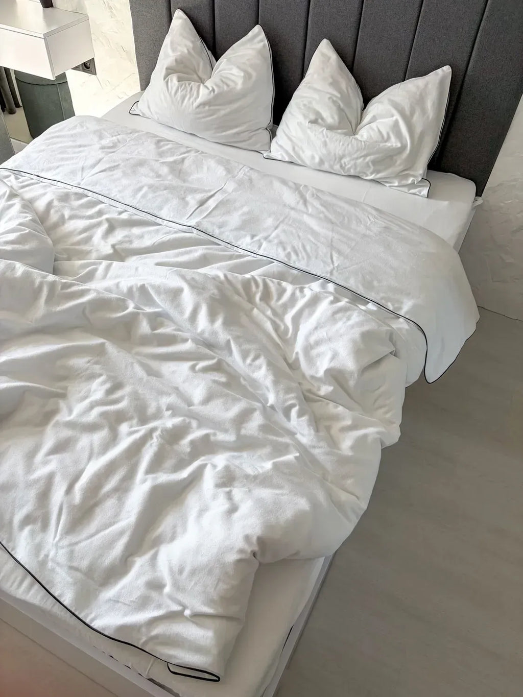 White Cotton Flannel Duvet Cover Set with Black Trim — photo 9